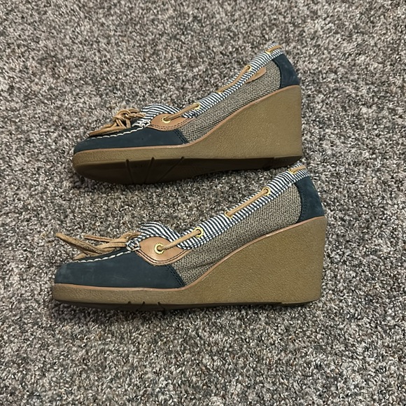 Sperry Women's Goldfish Leather/Linen Wedges Size 8 - Picture 3 of 5